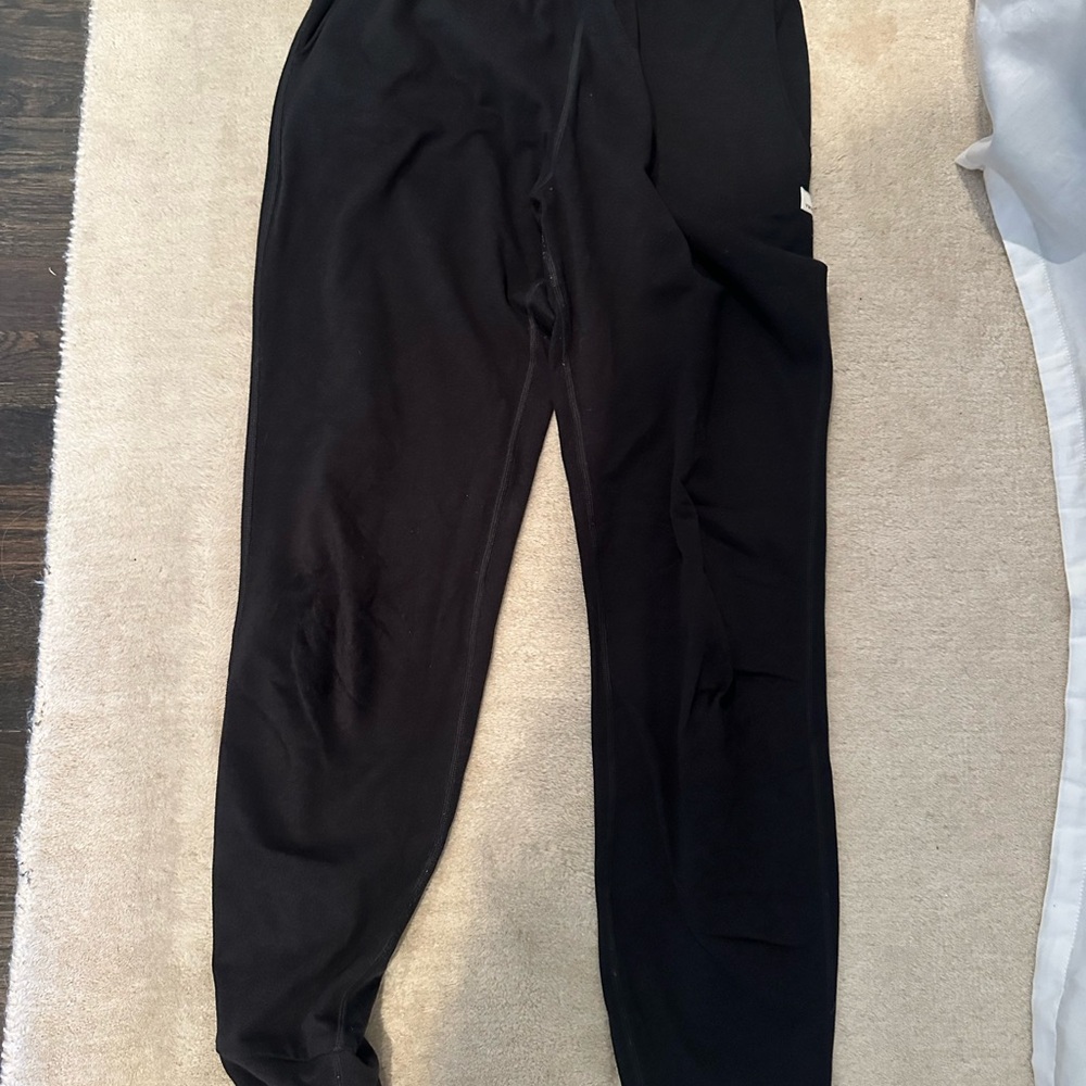 Vuori Performance Jogger
